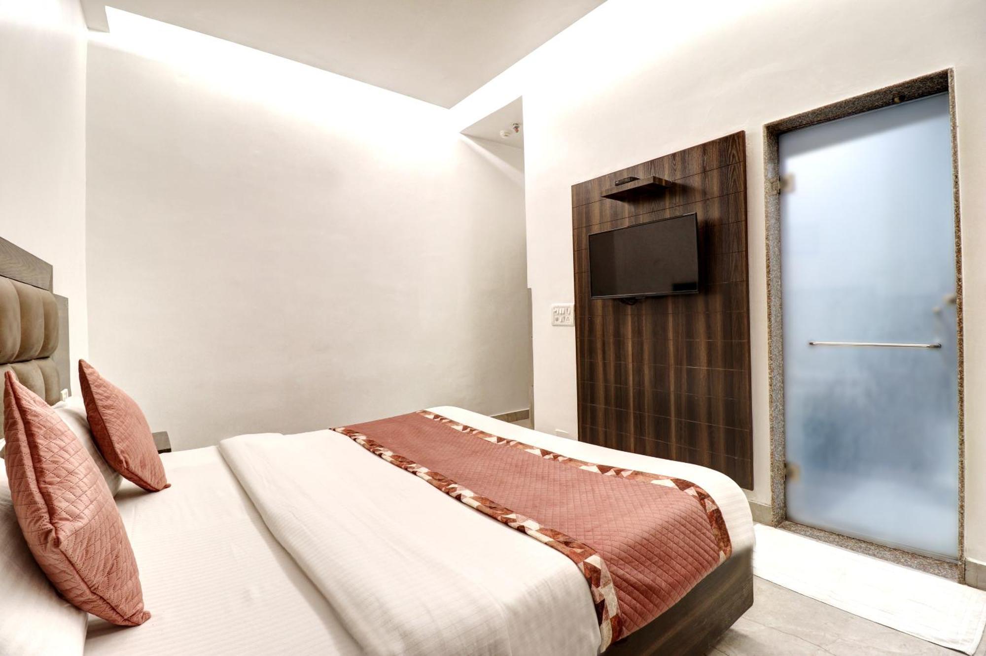 Hotel Emporio Dx - New Delhi Railway Station - Paharganj מראה חיצוני תמונה